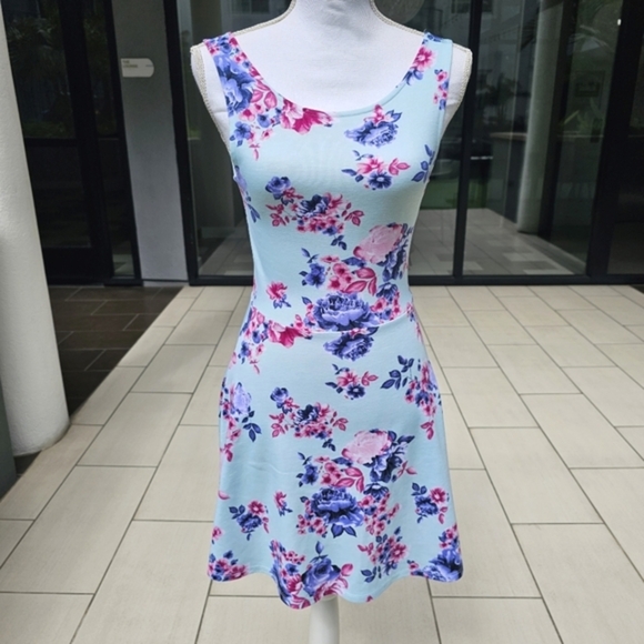 DIVIDED Fit & Flare Mini Dress–Light Blue w/ Floral Print Scoop Neck, Low V-Back - Picture 4 of 17